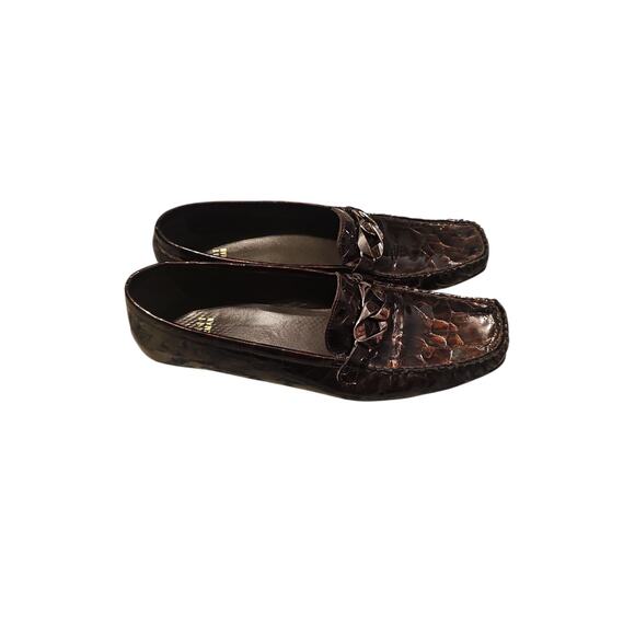 Stuart Weitzman Croc Patent Leather Driving Loafer 10.5 narrow brown Square Toe - Picture 1 of 6